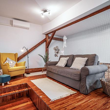 Beautiful And Romantic Penthouse With Two Terraces براتسيلافا المظهر الخارجي الصورة