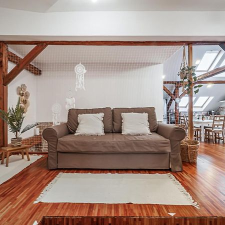 Beautiful And Romantic Penthouse With Two Terraces براتسيلافا المظهر الخارجي الصورة