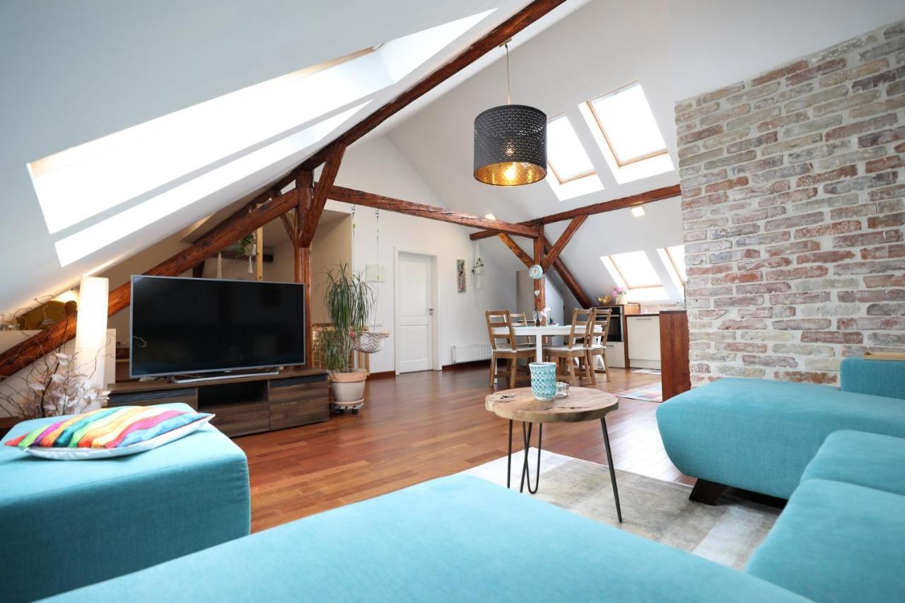 Beautiful And Romantic Penthouse With Two Terraces براتسيلافا المظهر الخارجي الصورة