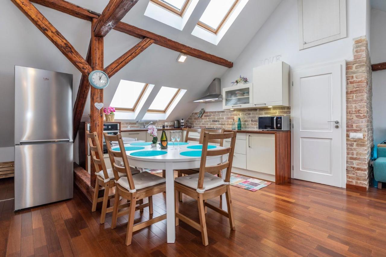 Beautiful And Romantic Penthouse With Two Terraces براتسيلافا المظهر الخارجي الصورة