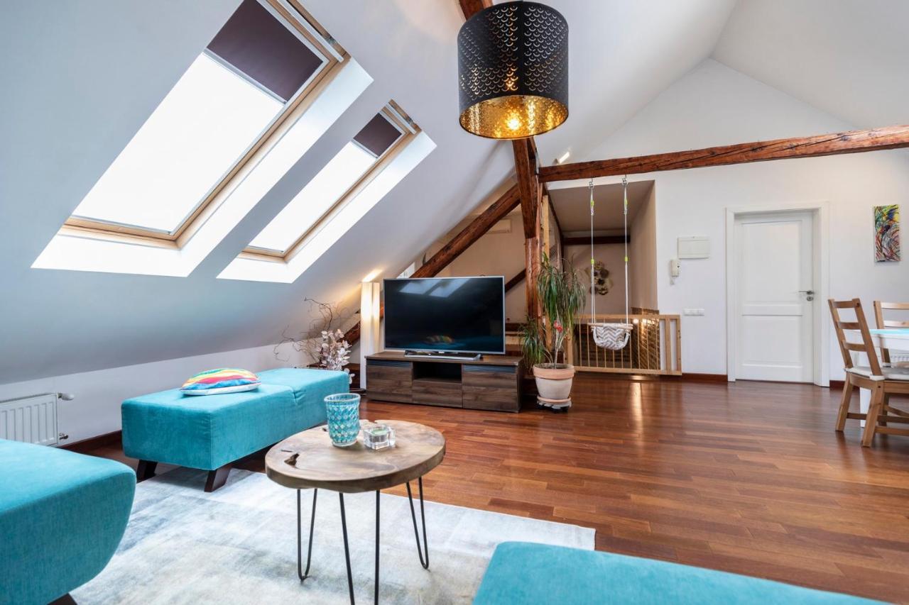 Beautiful And Romantic Penthouse With Two Terraces براتسيلافا المظهر الخارجي الصورة