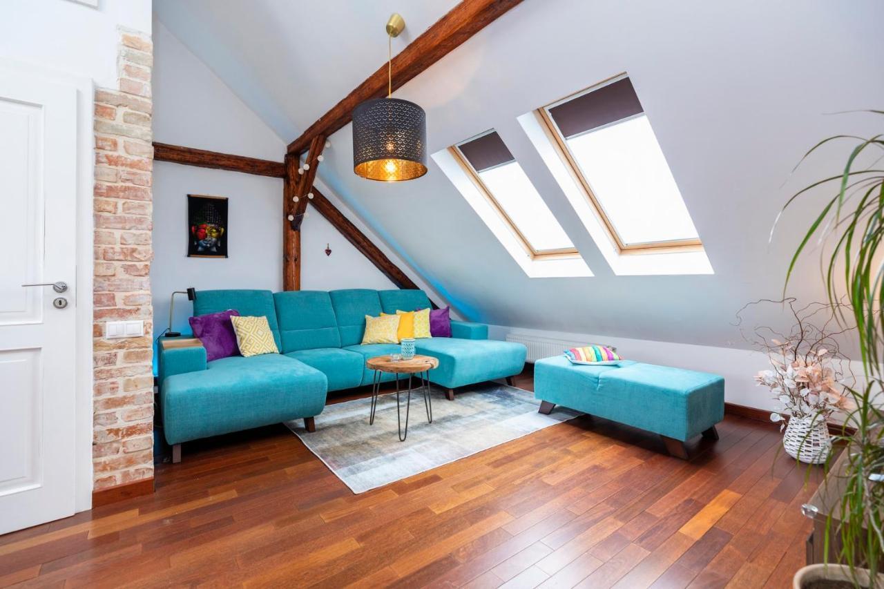 Beautiful And Romantic Penthouse With Two Terraces براتسيلافا المظهر الخارجي الصورة