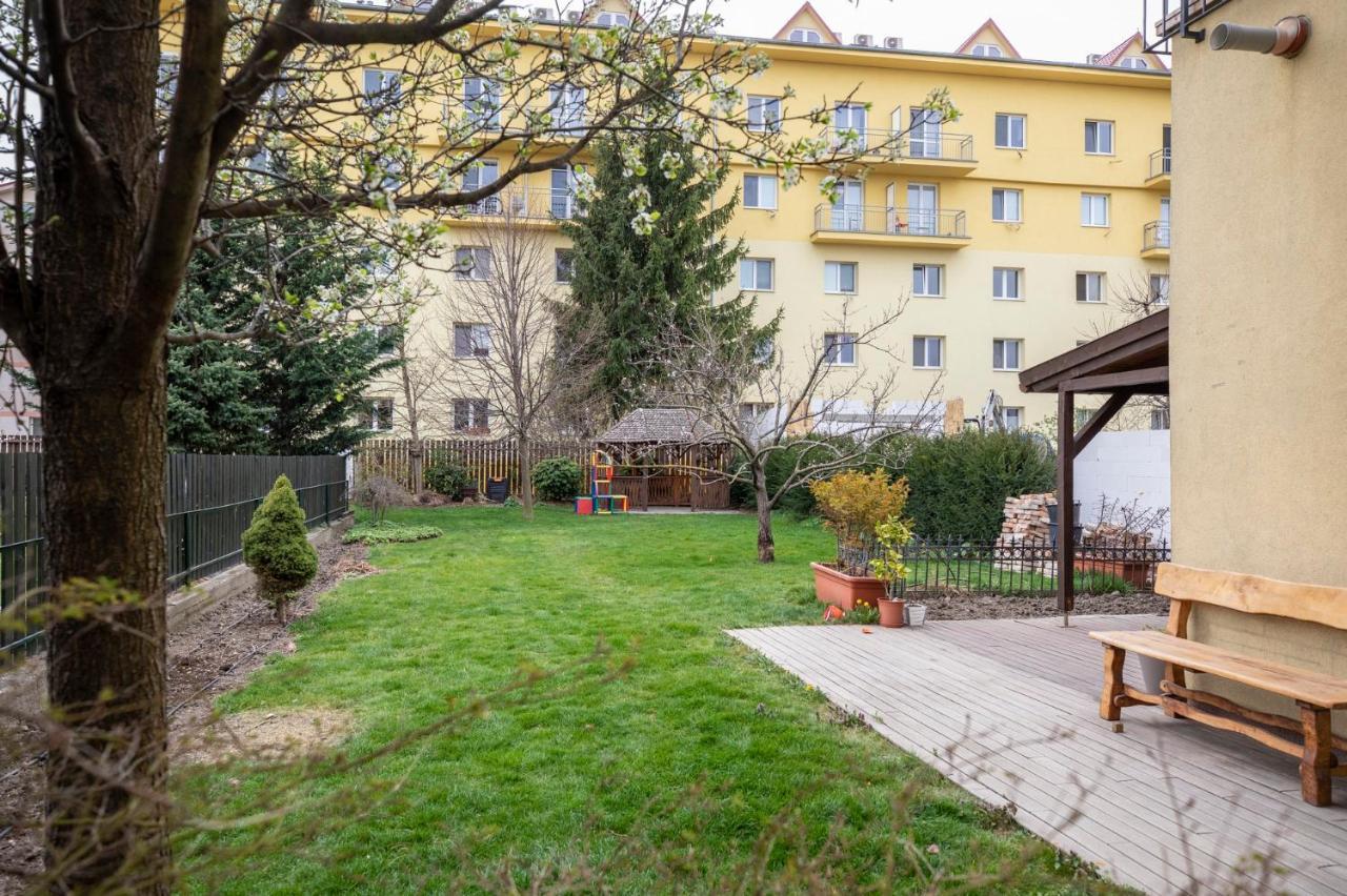 Beautiful And Romantic Penthouse With Two Terraces براتسيلافا المظهر الخارجي الصورة